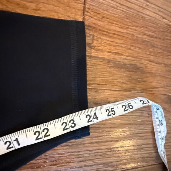 Fabletics black powerhold crop 24” inseam leggings XL - Picture 4 of 9